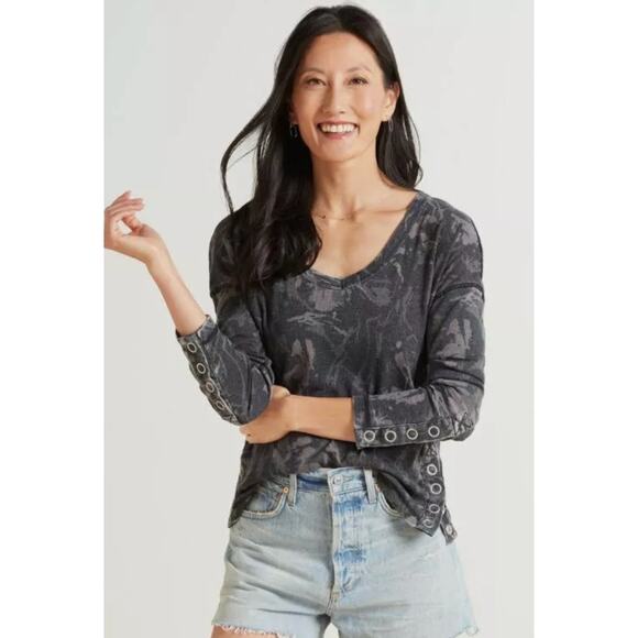 Chaser Shirt Womens X Small Gray Camo Vintage Rib‎ V Neck Top Snap Detail - Picture 1 of 9